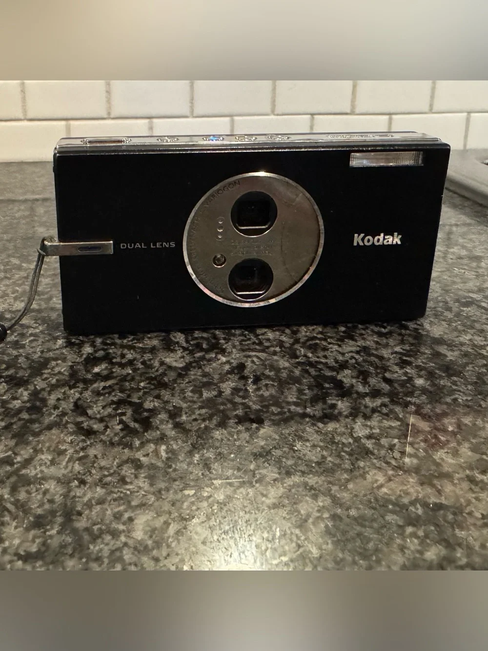 Kodak Easy Share V570 Dual Lens Digital Camera